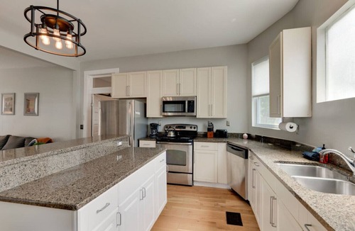 Eastwood House | East Nash 3BR Fenced Yard | Deck | Parking | Pets