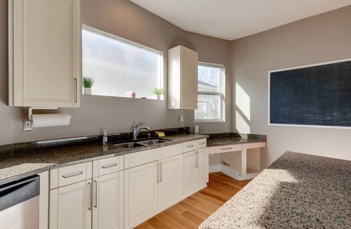 Eastwood House | East Nash 3BR Fenced Yard | Deck | Parking | Pets