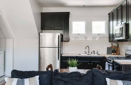 Eastwood Apartment | East Nash Hideaway ~ Close to Everything!