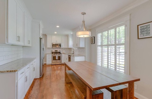 Inglewood House | East Nash Paradise | Peloton Bike | Cozy Hideaway