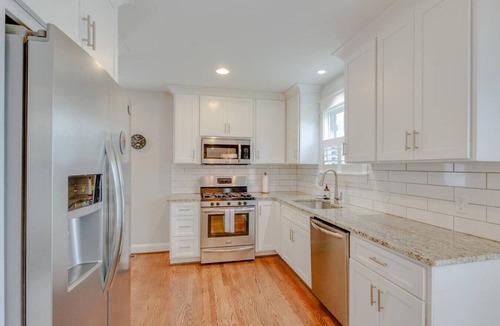 Inglewood House | East Nash Paradise | Peloton Bike | Cozy Hideaway