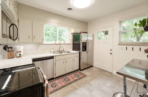 Inglewood House | East Nash Retreat: Fire Pit, Creek, Tree Swing