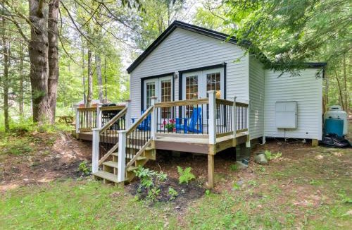Otis House | East Otis Vacation Rental with Private Deck and BBQ!