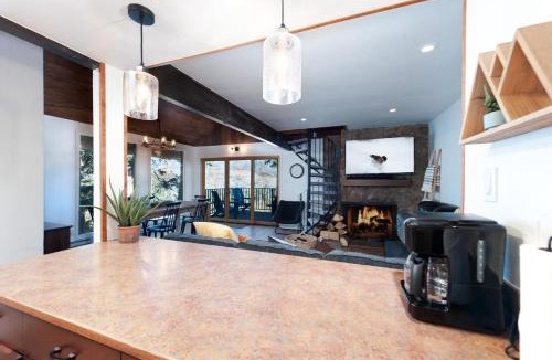 Purgatory House | East Rim Unit A22