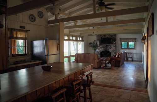 Chilton Cottage | East Shore Retreat