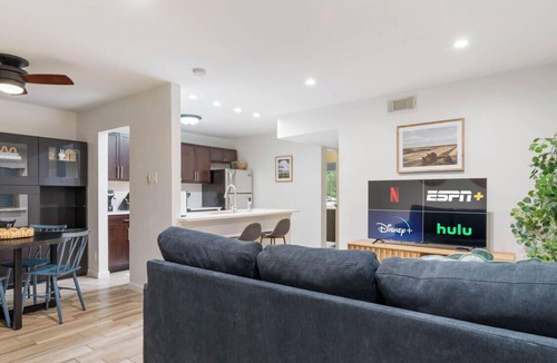 Greater South River City Condo | East Side #212 xxxxxxx