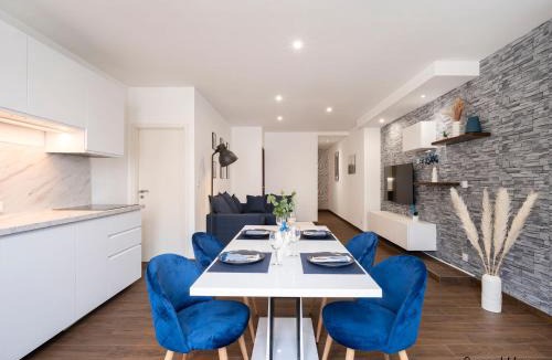 Algrange Apartment | East Side
