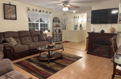 Murchison House | East Texas 2-Story House, only 17 miles to Canton, TX, 24 miles to Tyler, TX