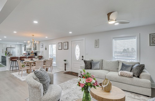 Longview House | East Texas Group Getaway! Modern Longview Home