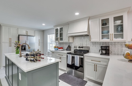 Longview House | East Texas Group Getaway! Modern Longview Home
