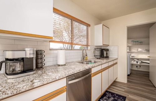 Coyote Corridor House | East Tucson Escape - updated 3 bedroom 2 bath
