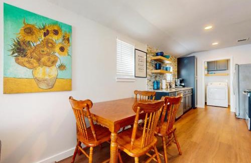 Holly House | East Villa Real