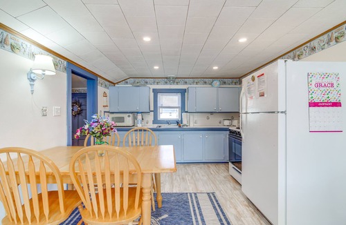 East Wareham Cottage | East Wareham Waterfront Cottage w/Private Dock!