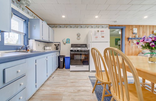 East Wareham Cottage | East Wareham Waterfront Cottage w/Private Dock!