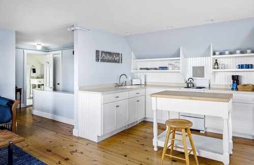 Tenants Harbor Hotel | East Wind Inn