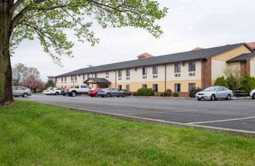 Witmer Hotel | Eastbrook Inn