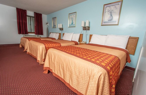 Witmer Hotel | Eastbrook Inn