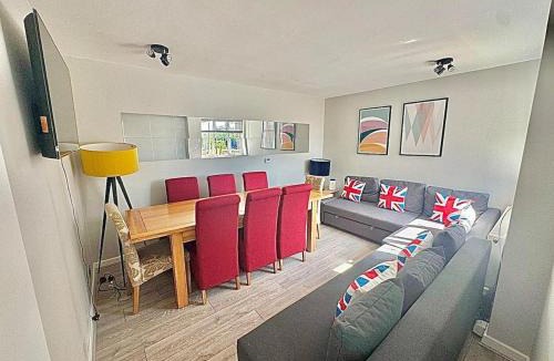 Eastcote and East Ruislip Apartment | Eastcote Edge Residence