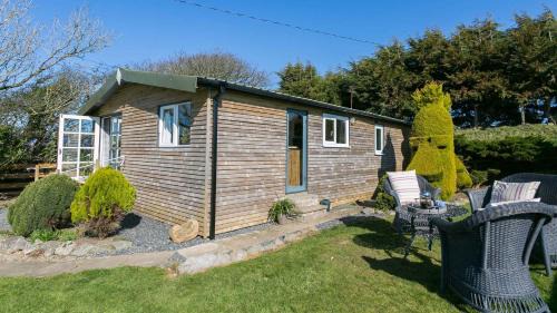 Llanerchymedd House | Easter Cabin