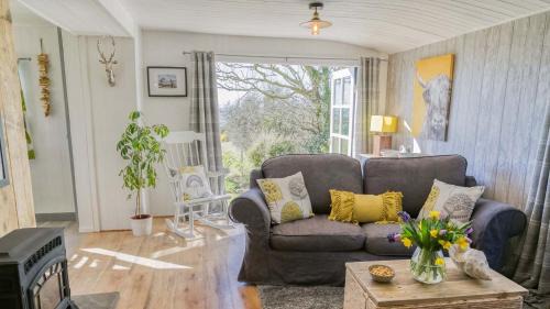 Llanerchymedd House | Easter Cabin