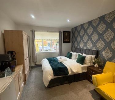 Northampton Hotel | Eastern Bridge Rooms