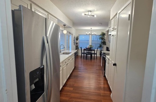 Richardson House | Eastfield Home - Charming 4-bedroom house in Richardson