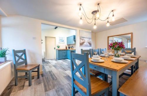Salthouse House | Eastgate Cottage and Hideaway
