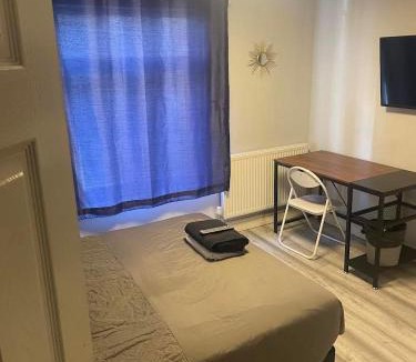 Fitzrovia House | Eastgate Ensuite Room