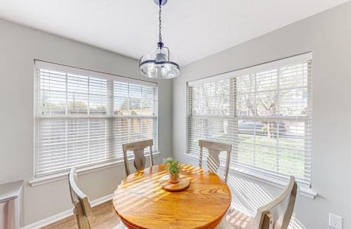College Station House | Eastgate Gem, Walk to TAMU
