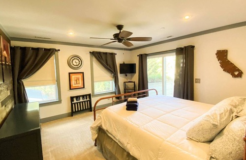 Eastport House | Eastport Gem - Popular house walk to Downtown & USNA
