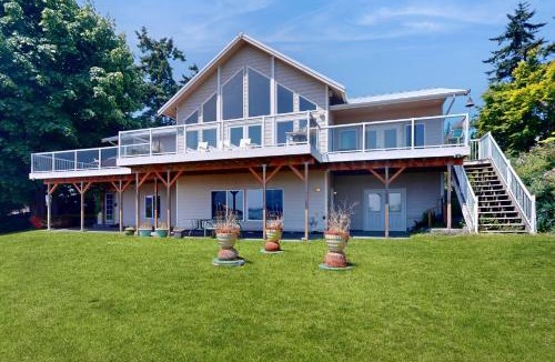 Greenbank House | Eastside Beachside