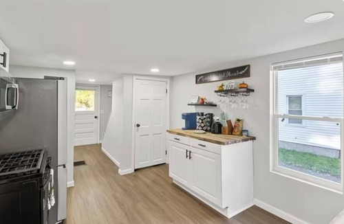 East Rochester House | Eastside Cozy Getaway in East Rochester