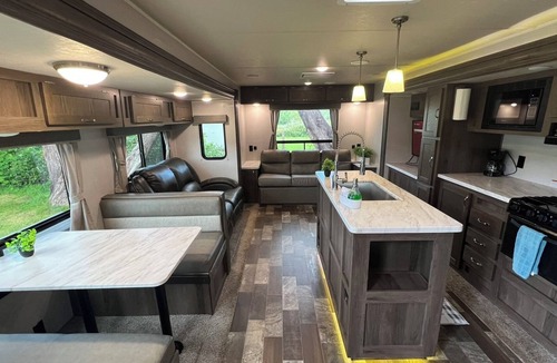 Klamath House | EastToWest Glamping camper - Site #15