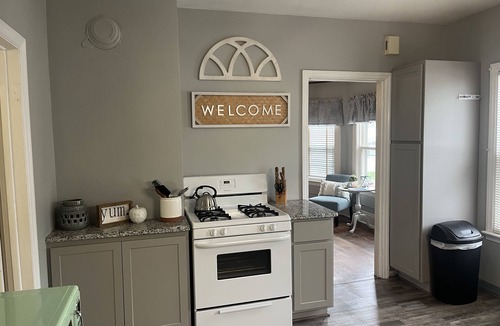 Syracuse Apartment | Eastwood Escape 2