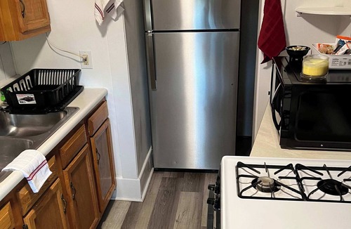 Syracuse Apartment | Eastwoods finest (unit #2)