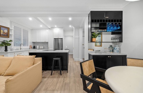 Rose Bay Apartment | Easy Access 2BR Flat with Parking in Rose Bay