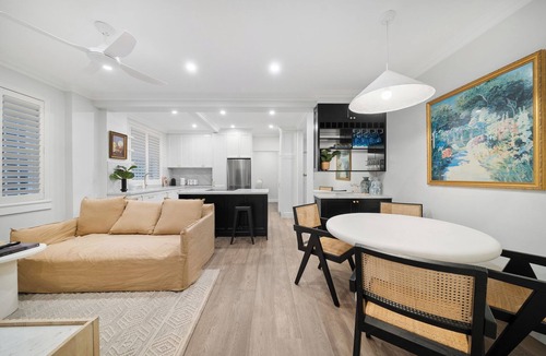 Rose Bay Apartment | Easy Access 2BR Flat with Parking in Rose Bay