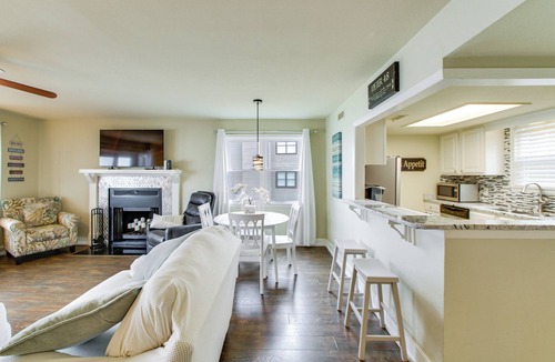 Lake Hamilton Condo | Easy-Access Lake Hamilton Condo w/Fireworks View