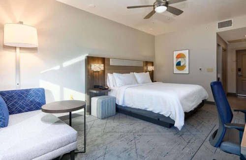 Far North Dallas Hotel | Easy Access to I-635, & Airports + Free Breakfast