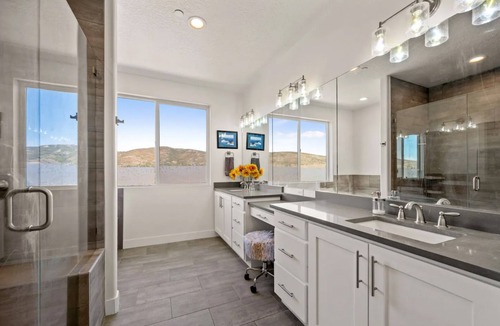 Pinebrook House | Easy Access to the Slopes & Main Street