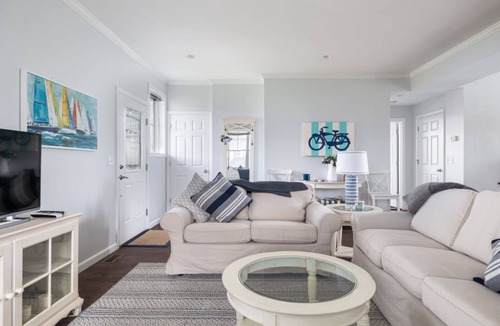 Block Island House | Easy Breezy living!