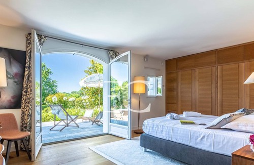 Arcangues Villa | Easy Clés- Villa on the golf + Pool + A/C