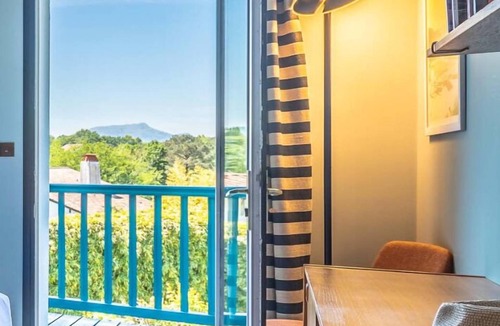 Arcangues Villa | Easy Clés- Villa on the golf + Pool