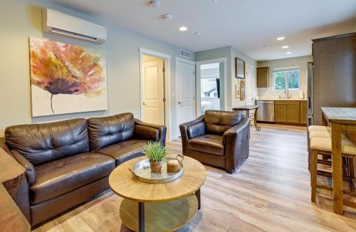 SeaTac Apartment | Easy Commuting! Modern SeaTac Unit with Fireplace