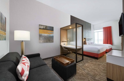 Parker Hotel | Easy Denver Access | Indoor Pool + Free Parking