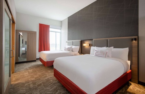 Parker Hotel | Easy Denver Access | Indoor Pool + Free Parking
