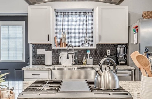 Cookson House | Easy Does It - less than 1 mile from the boat ramp
