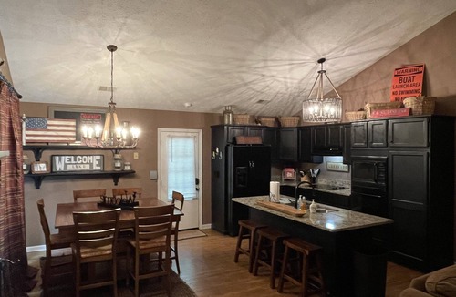 Eatonton Cabin | Easy living on the Lake.