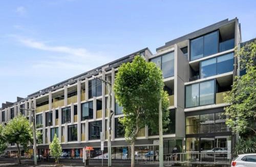 Hawthorn Apartment | Easy Living One Bedder Gem