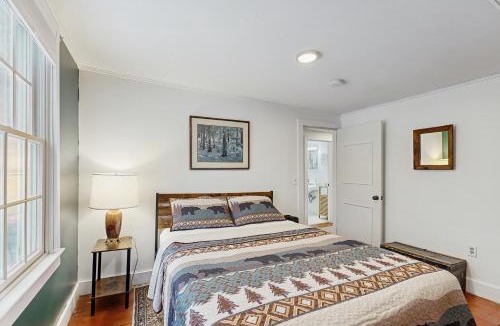 Plymouth House | Easy Living